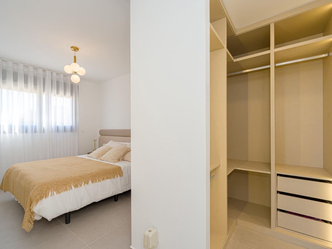 2 bedroom Apartment for sale in La Villajoyosa / Vila Joiosa with pool garage - € 550,000 (Ref: 9254533)