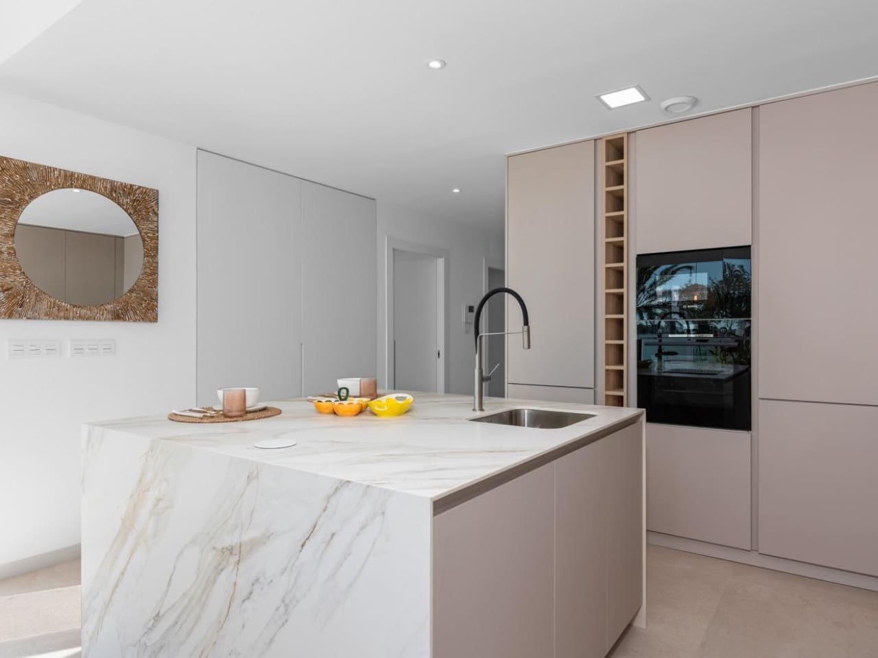 3 makuuhuone Huvila myytävänä paikassa Los Alcazares mukana uima-altaan 
autotalli - 599 000 € (Ref: 9254552)