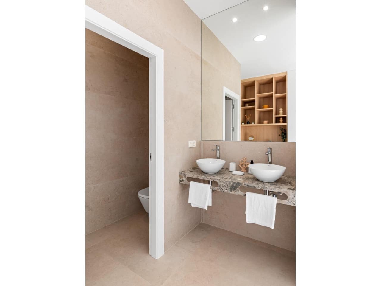 3 makuuhuone Huvila myytävänä paikassa Los Alcazares mukana uima-altaan 
autotalli - 599 000 € (Ref: 9254552)