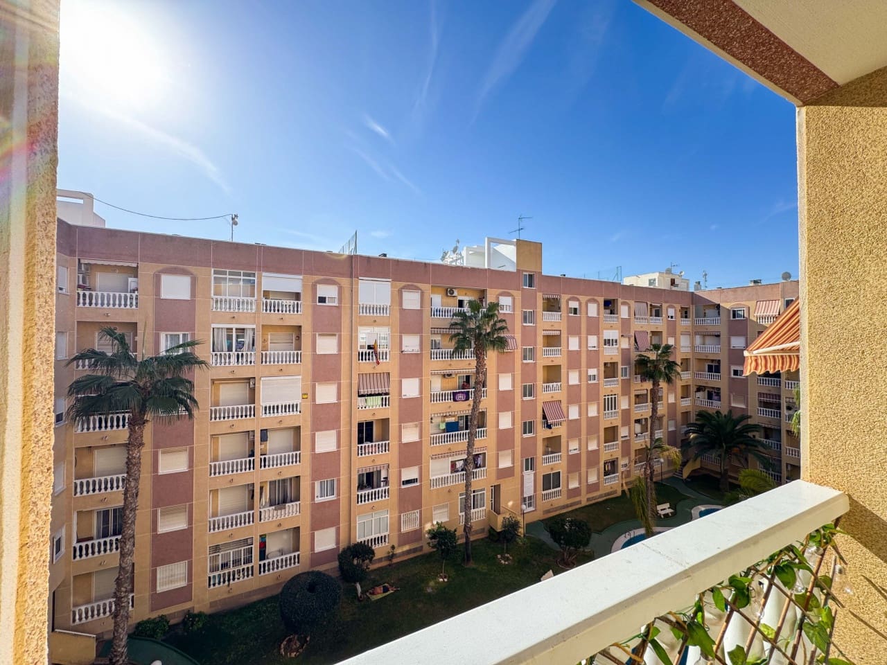 1 soverom Leilighet til salgs i Torrevieja med svømmebasseng - € 144 900 (Ref: 9263875)