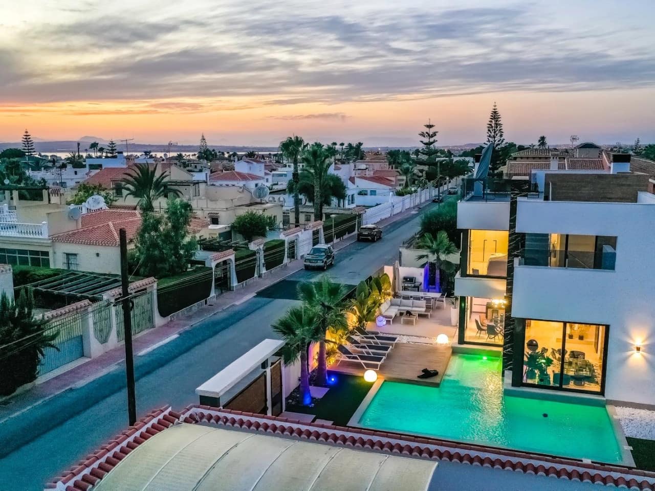 3 chambre Villa/Maison à vendre à Torrevieja avec piscine garage - 750 000 € (Ref: 9278468)