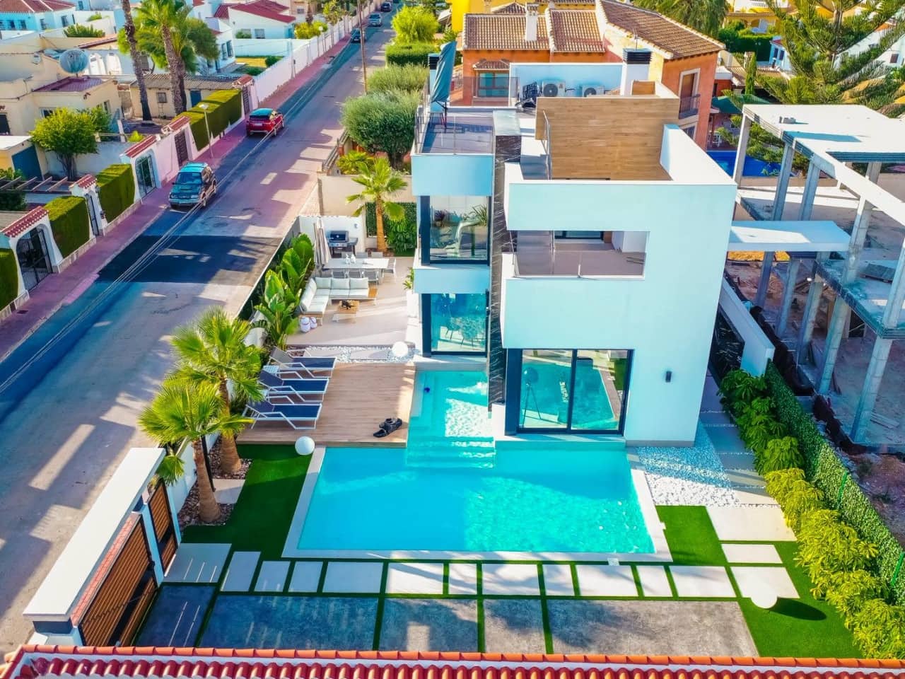 3 chambre Villa/Maison à vendre à Torrevieja avec piscine garage - 750 000 € (Ref: 9278468)