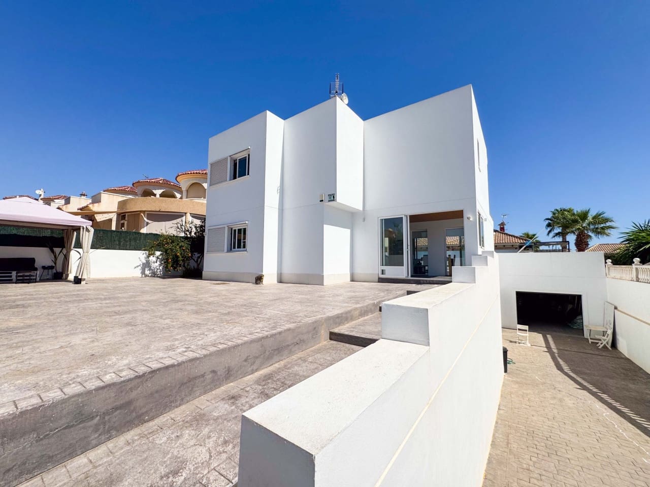 6 Zimmer Villa zu verkaufen in San Fulgencio mit Pool Garage - 699.000 € (Ref: 9279846)