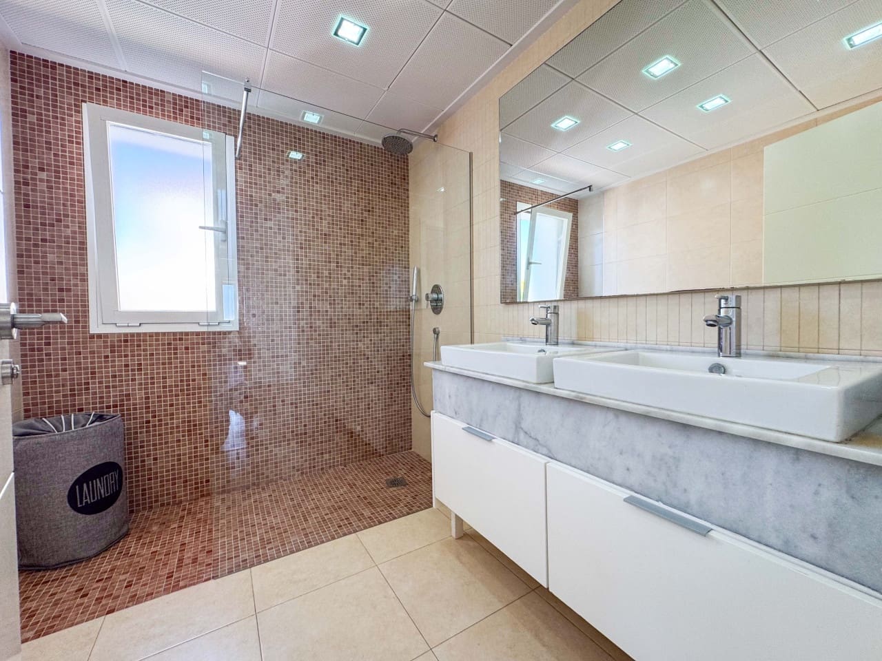 6 Zimmer Villa zu verkaufen in San Fulgencio mit Pool Garage - 699.000 € (Ref: 9279846)