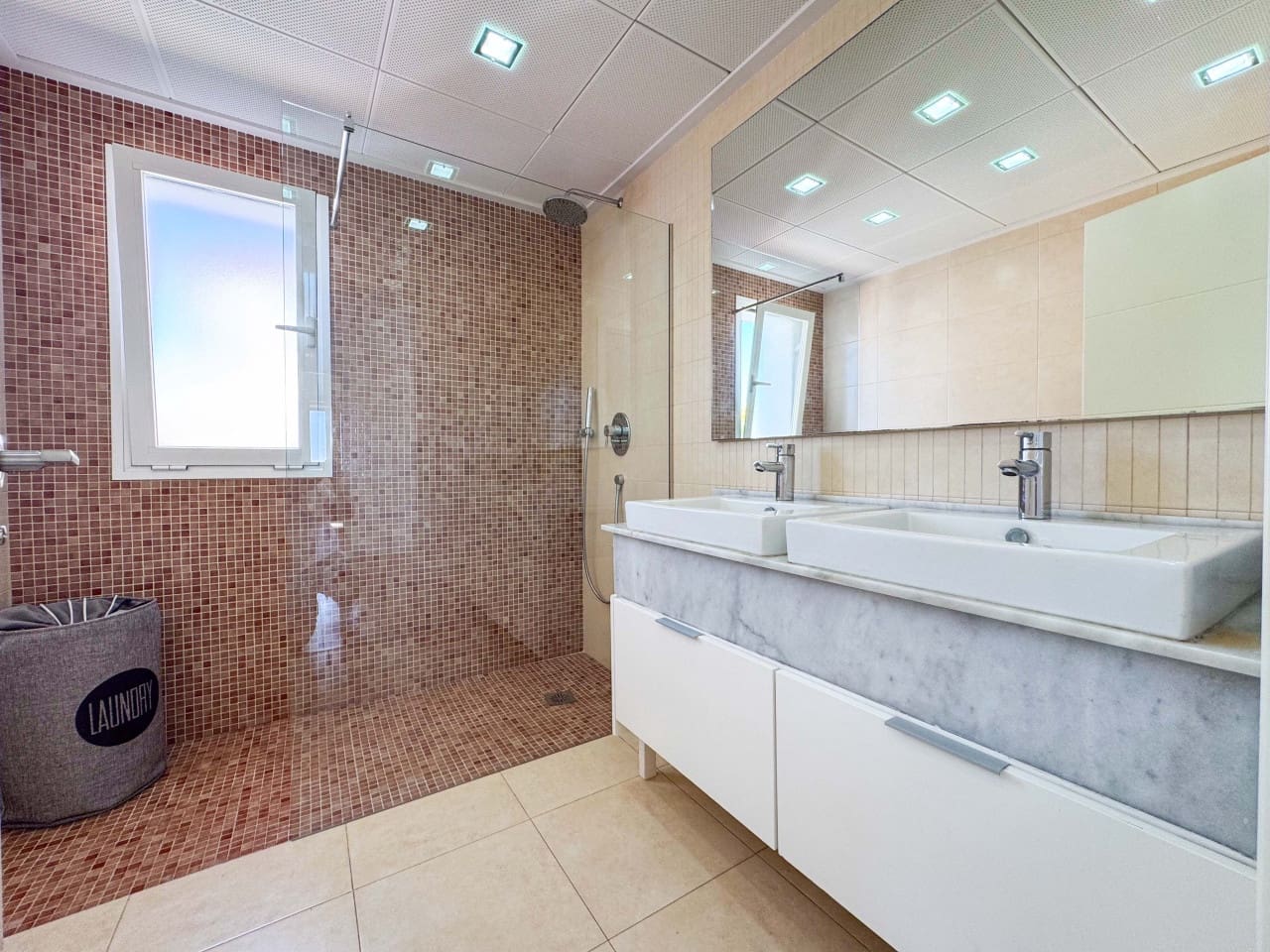 6 Zimmer Villa zu verkaufen in San Fulgencio mit Pool Garage - 699.000 € (Ref: 9279846)