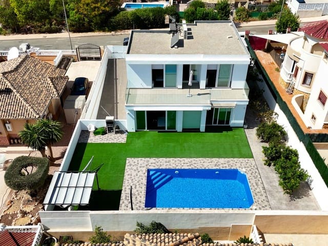 6 Zimmer Villa zu verkaufen in San Fulgencio mit Pool Garage - 699.000 € (Ref: 9279846)