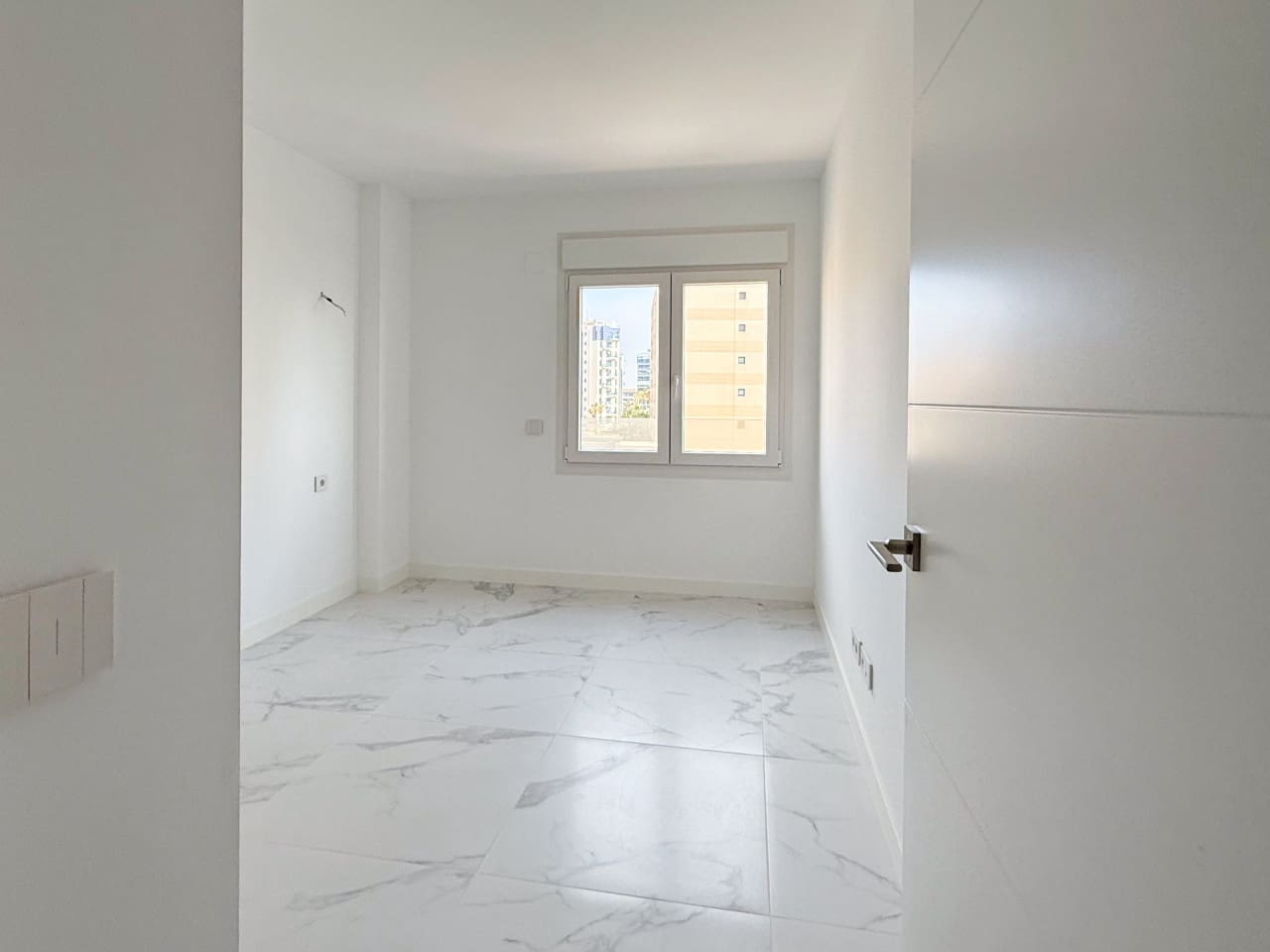 3 soveværelse Lejlighed til salg i Torrevieja med swimmingpool garage - € 599.900 (Ref: 9285674)