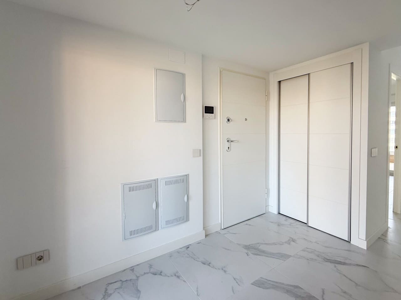 3 soveværelse Lejlighed til salg i Torrevieja med swimmingpool garage - € 599.900 (Ref: 9285674)