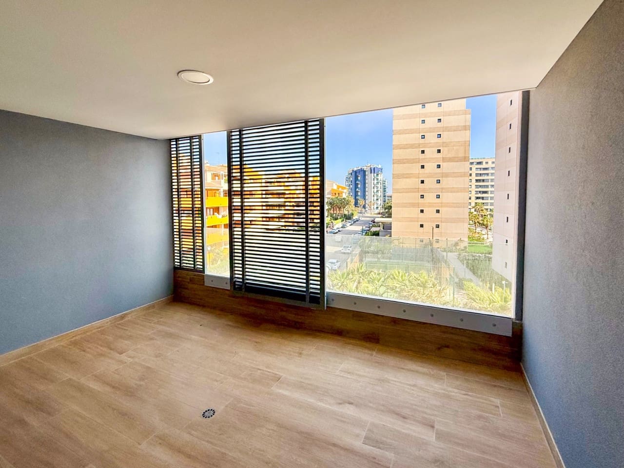 3 soveværelse Lejlighed til salg i Torrevieja med swimmingpool garage - € 599.900 (Ref: 9285674)