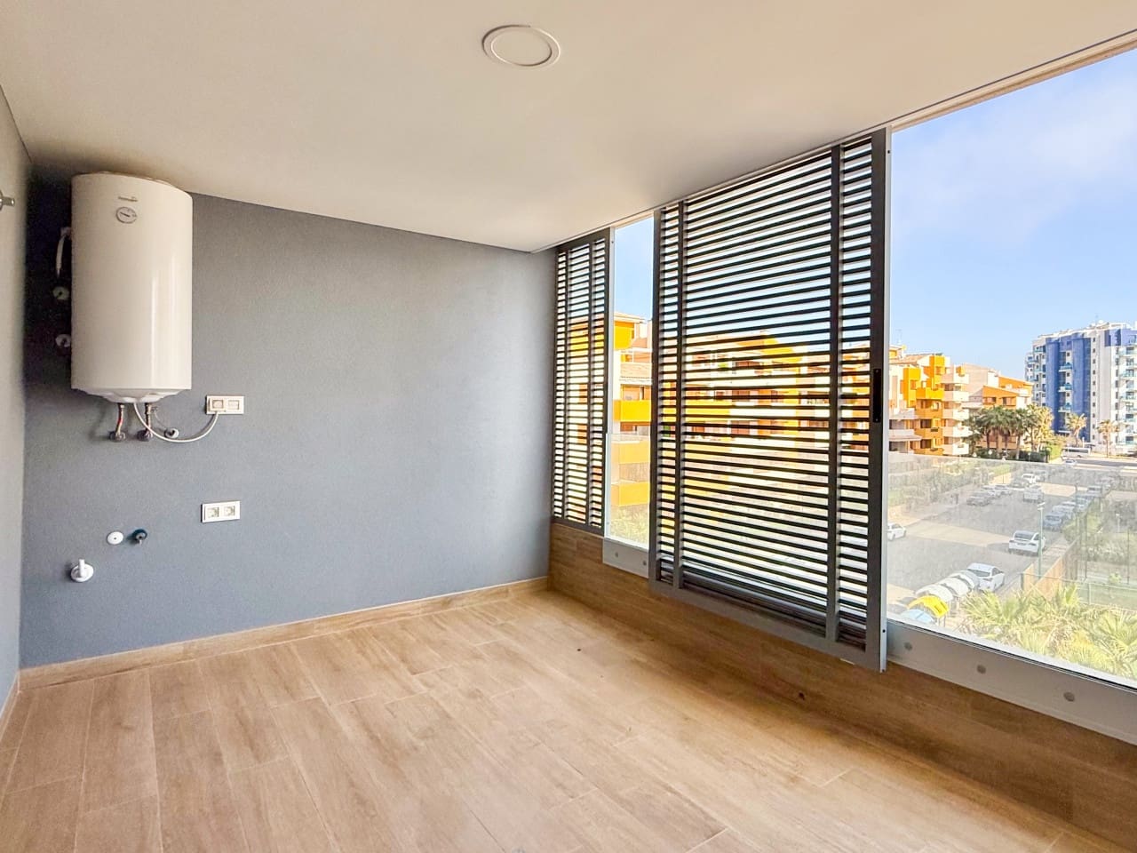 3 soveværelse Lejlighed til salg i Torrevieja med swimmingpool garage - € 599.900 (Ref: 9285674)