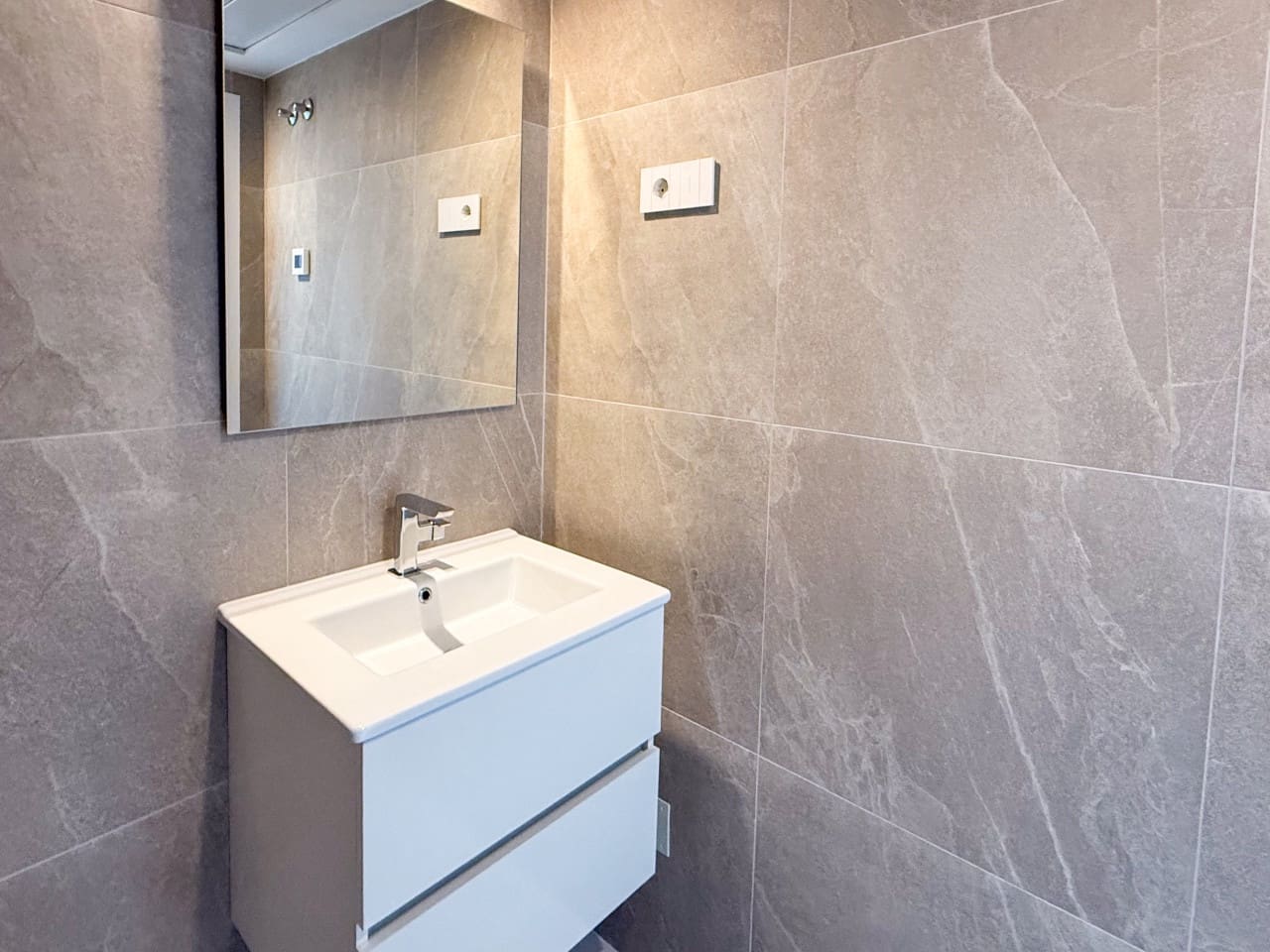 3 soveværelse Lejlighed til salg i Torrevieja med swimmingpool garage - € 599.900 (Ref: 9285674)