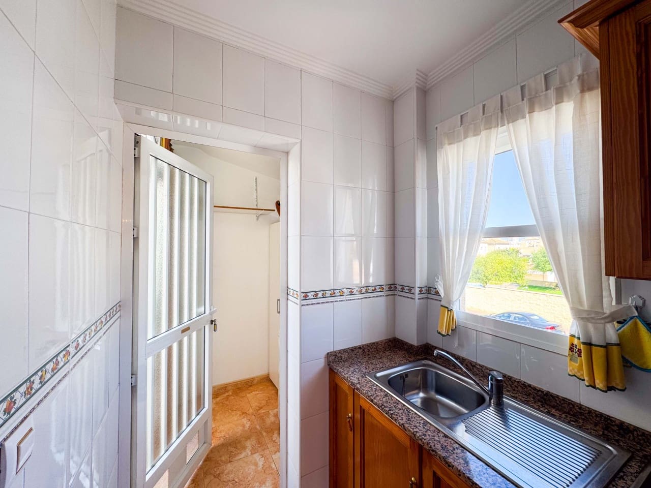 2 bedroom Villa for sale in Torrevieja with pool garage - € 169,900 (Ref: 9288403)