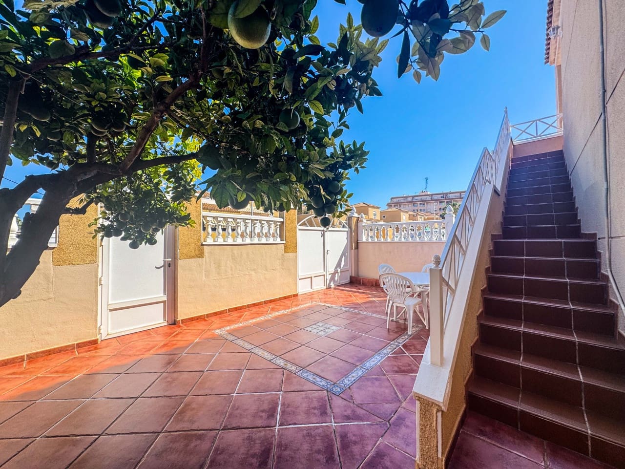 2 bedroom Villa for sale in Torrevieja with pool garage - € 169,900 (Ref: 9288403)