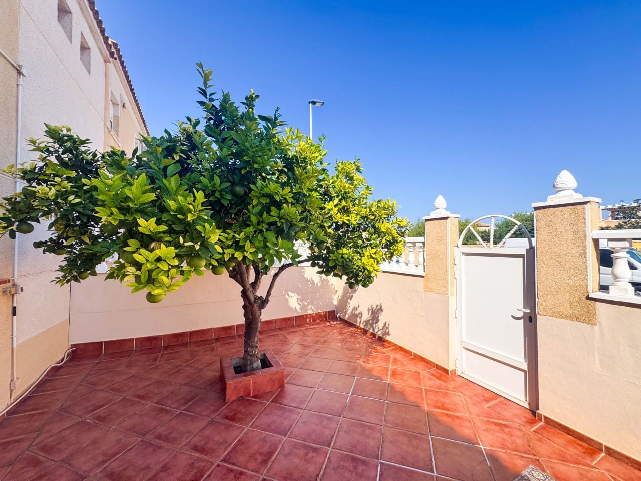 2 bedroom Villa for sale in Torrevieja with pool garage - € 169,900 (Ref: 9288403)