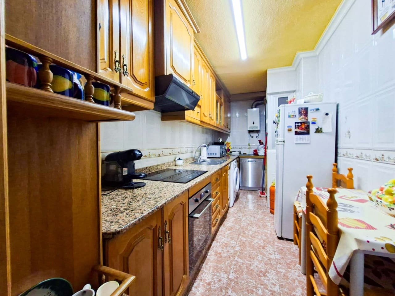 3 slaapkamer Appartement te koop in Torrevieja - € 117.000 (Ref: 9288404)