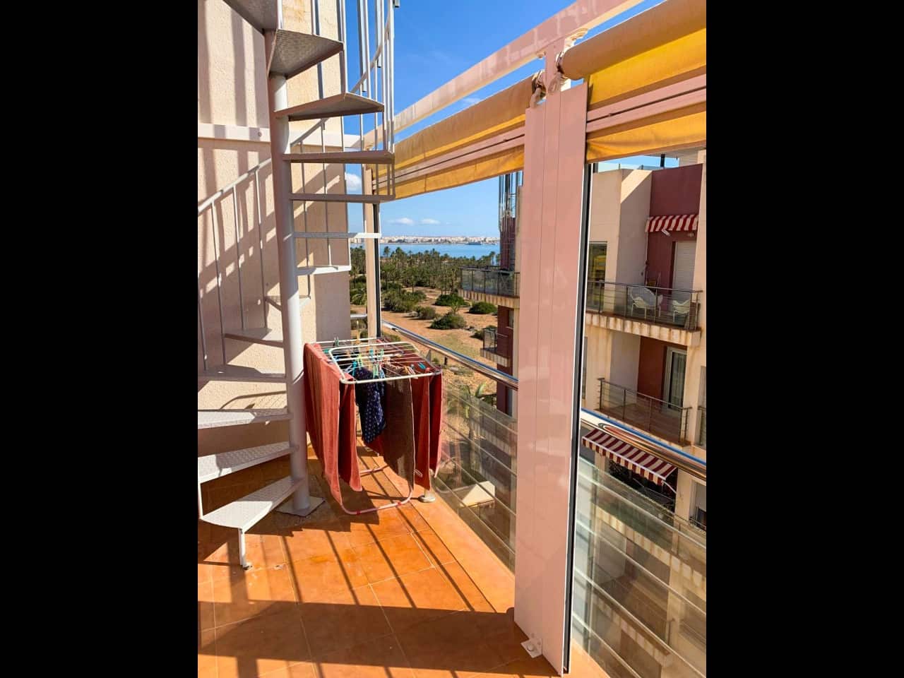 2 bedroom Apartment for sale in Torrevieja with pool garage - € 250,000 (Ref: 9288405)