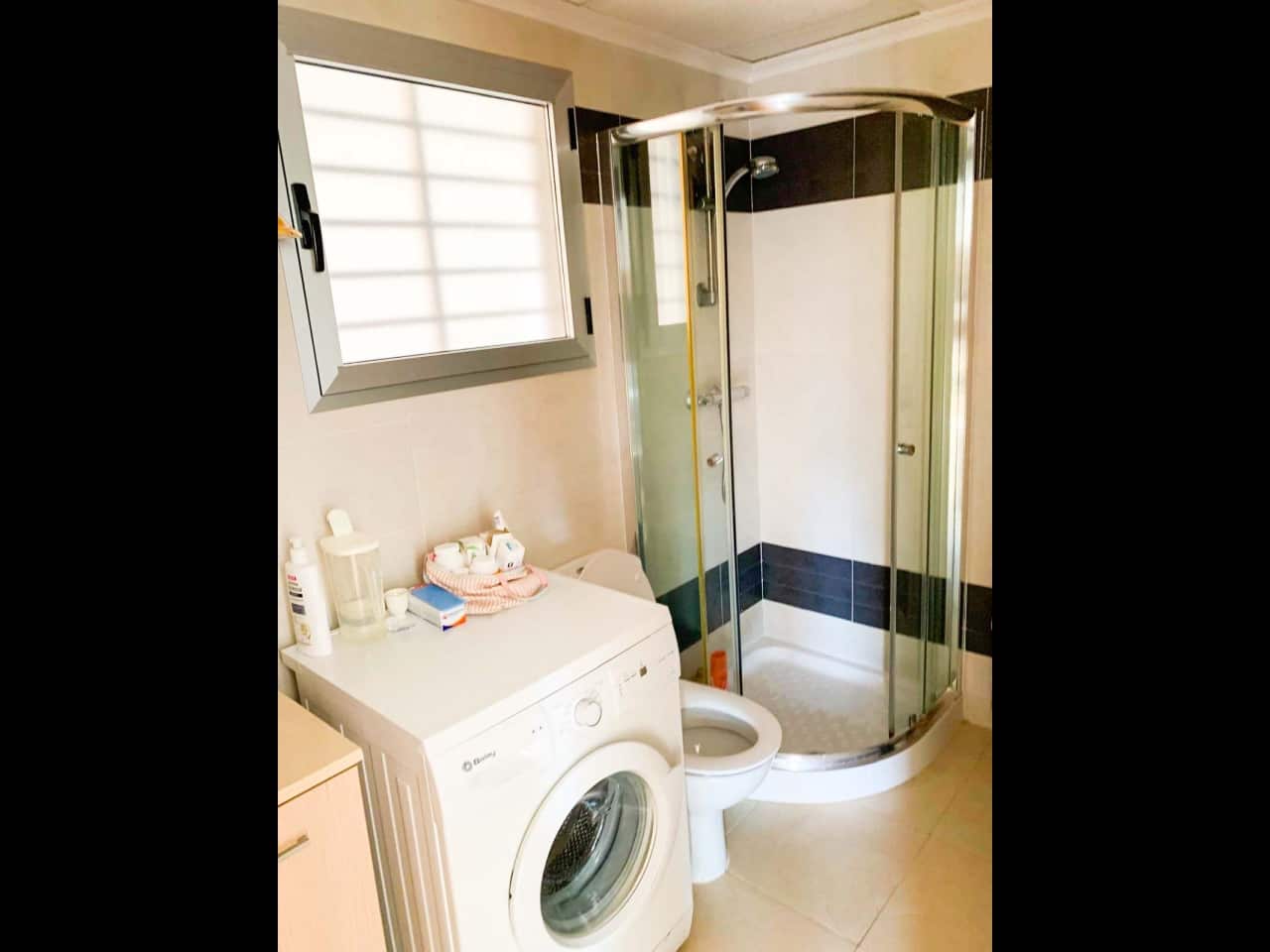 2 bedroom Apartment for sale in Torrevieja with pool garage - € 250,000 (Ref: 9288405)