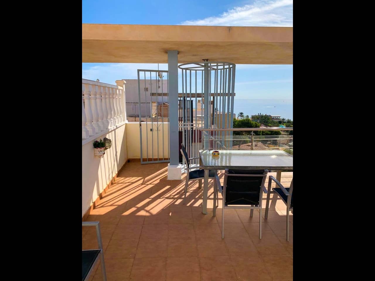 2 bedroom Apartment for sale in Torrevieja with pool garage - € 250,000 (Ref: 9288405)