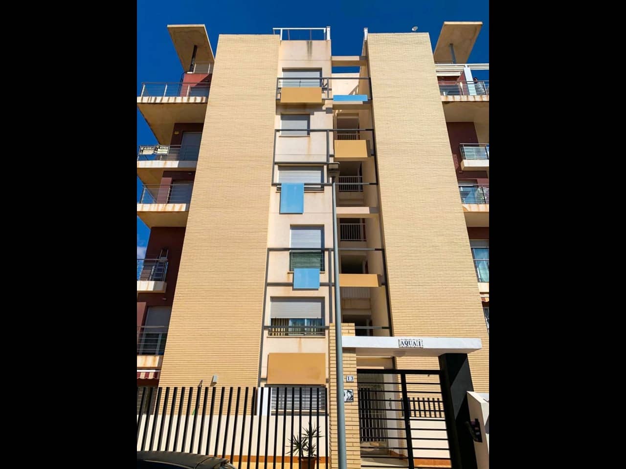 2 bedroom Apartment for sale in Torrevieja with pool garage - € 250,000 (Ref: 9288405)