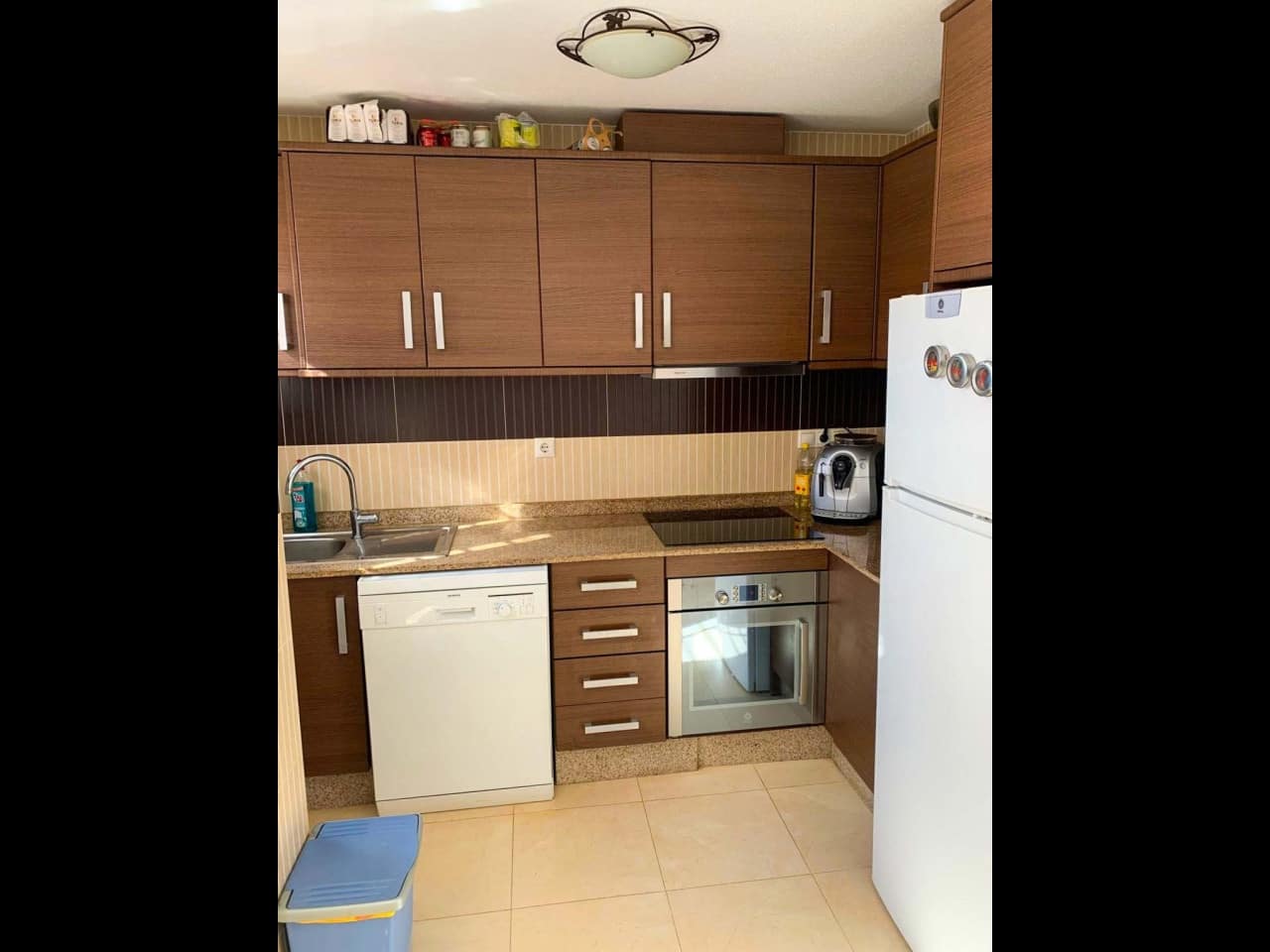 2 bedroom Apartment for sale in Torrevieja with pool garage - € 250,000 (Ref: 9288405)