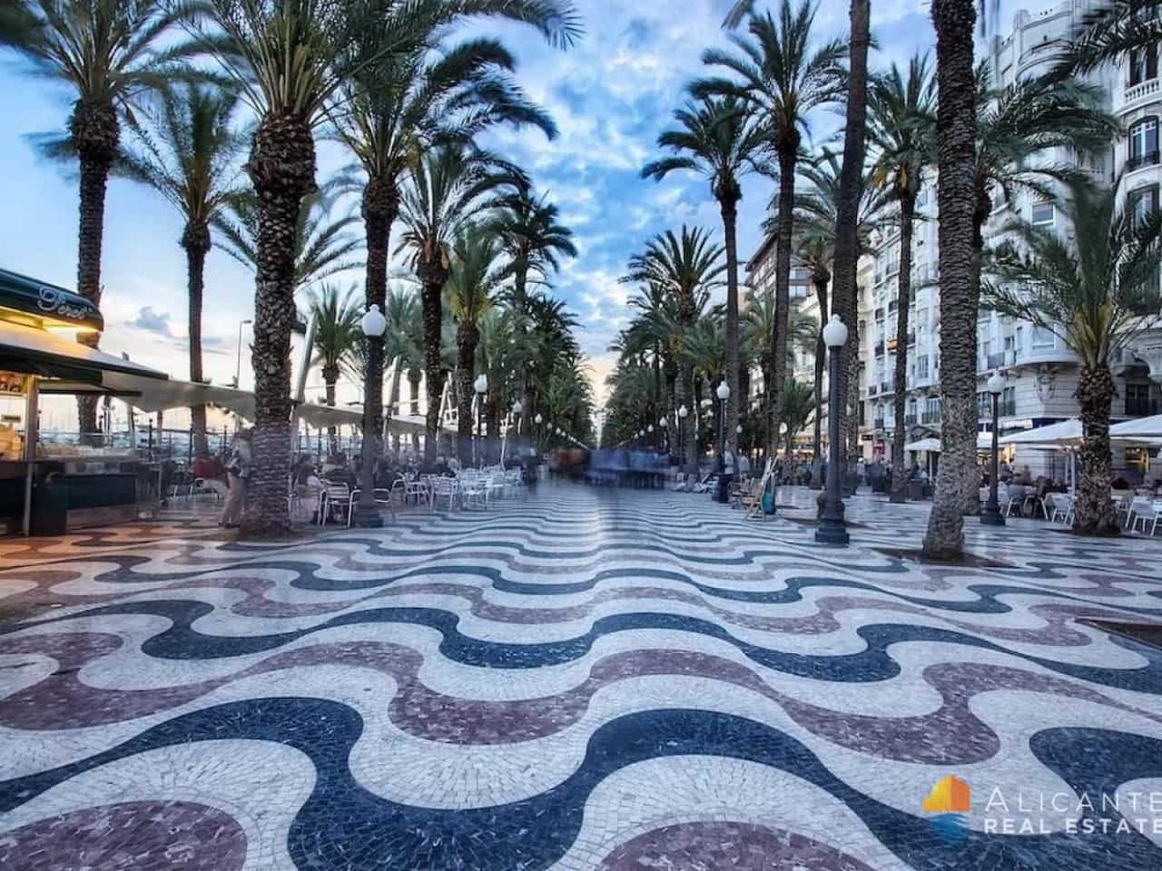 3 bedroom Apartment for sale in Alicante / Alacant city with pool - € 468,600 (Ref: 9291196)