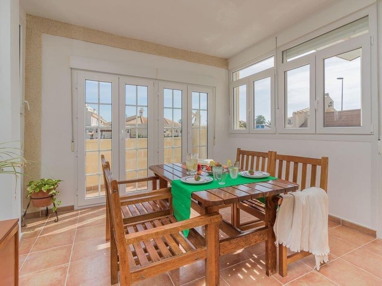 3 soverom Hus til salgs i Playa Flamenca med svømmebasseng garasje - € 239 000 (Ref: 9301507)