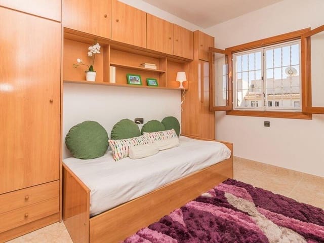 3 slaapkamer Huis te koop in Playa Flamenca, Orihuela met zwembad garage - € 239.000 (Ref: 9301507)