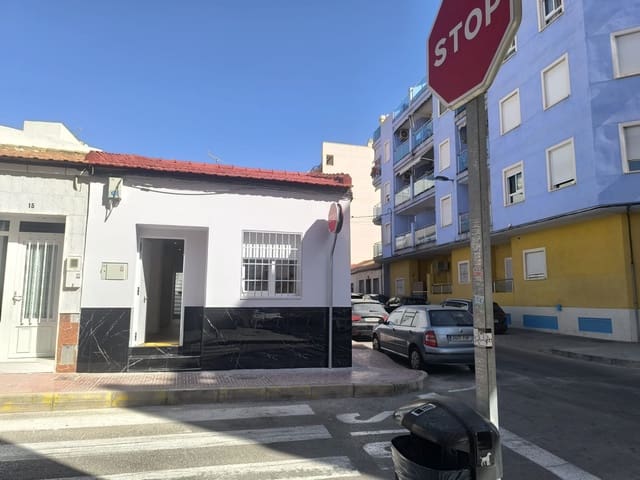 Casa de 4 habitaciones en El Molino, Torrevieja en venta - 169.500 € (Ref: 9306415)