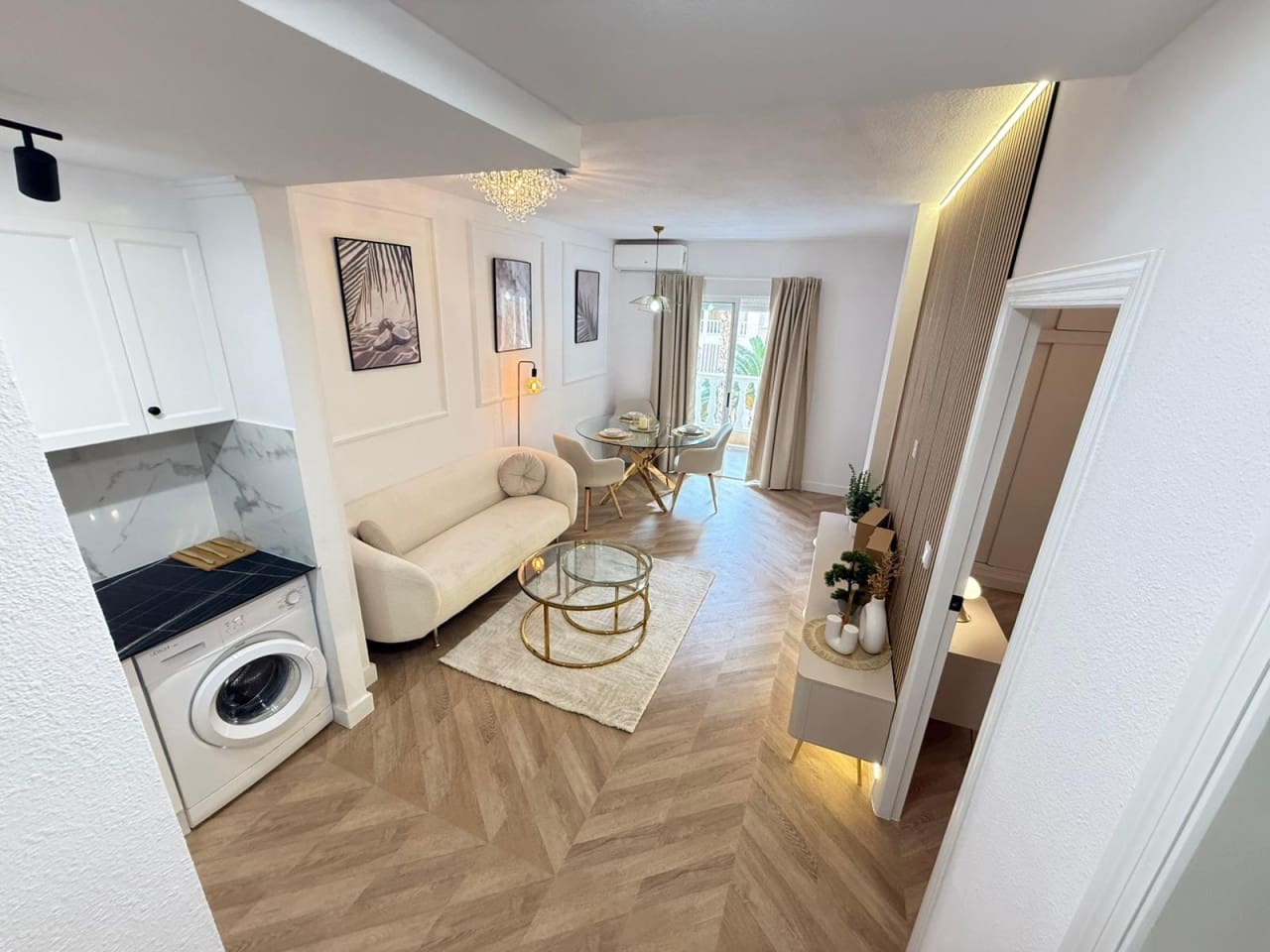 2 soveværelse Lejlighed til salg i Torrevieja med swimmingpool - € 169.000 (Ref: 9308138)