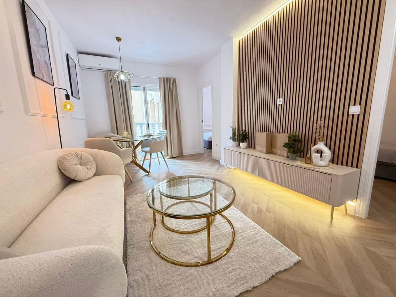 2 soveværelse Lejlighed til salg i Torrevieja med swimmingpool - € 169.000 (Ref: 9308138)