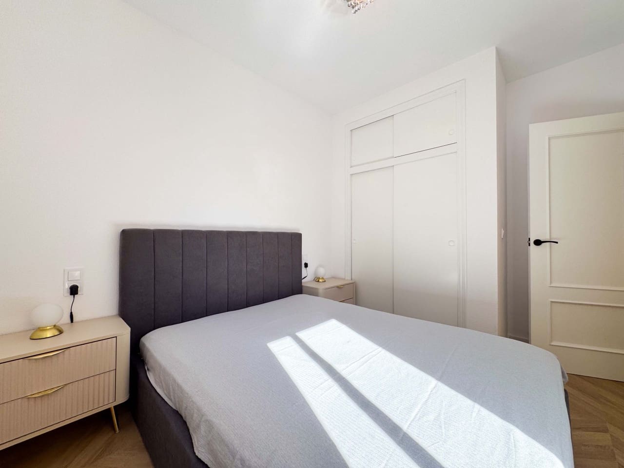 2 soveværelse Lejlighed til salg i Torrevieja med swimmingpool - € 169.000 (Ref: 9308138)