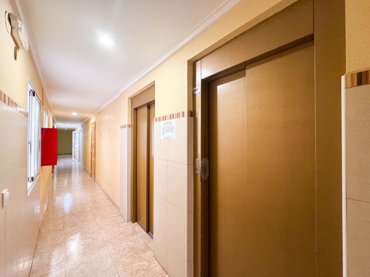 2 soveværelse Lejlighed til salg i Torrevieja med swimmingpool - € 169.000 (Ref: 9308138)