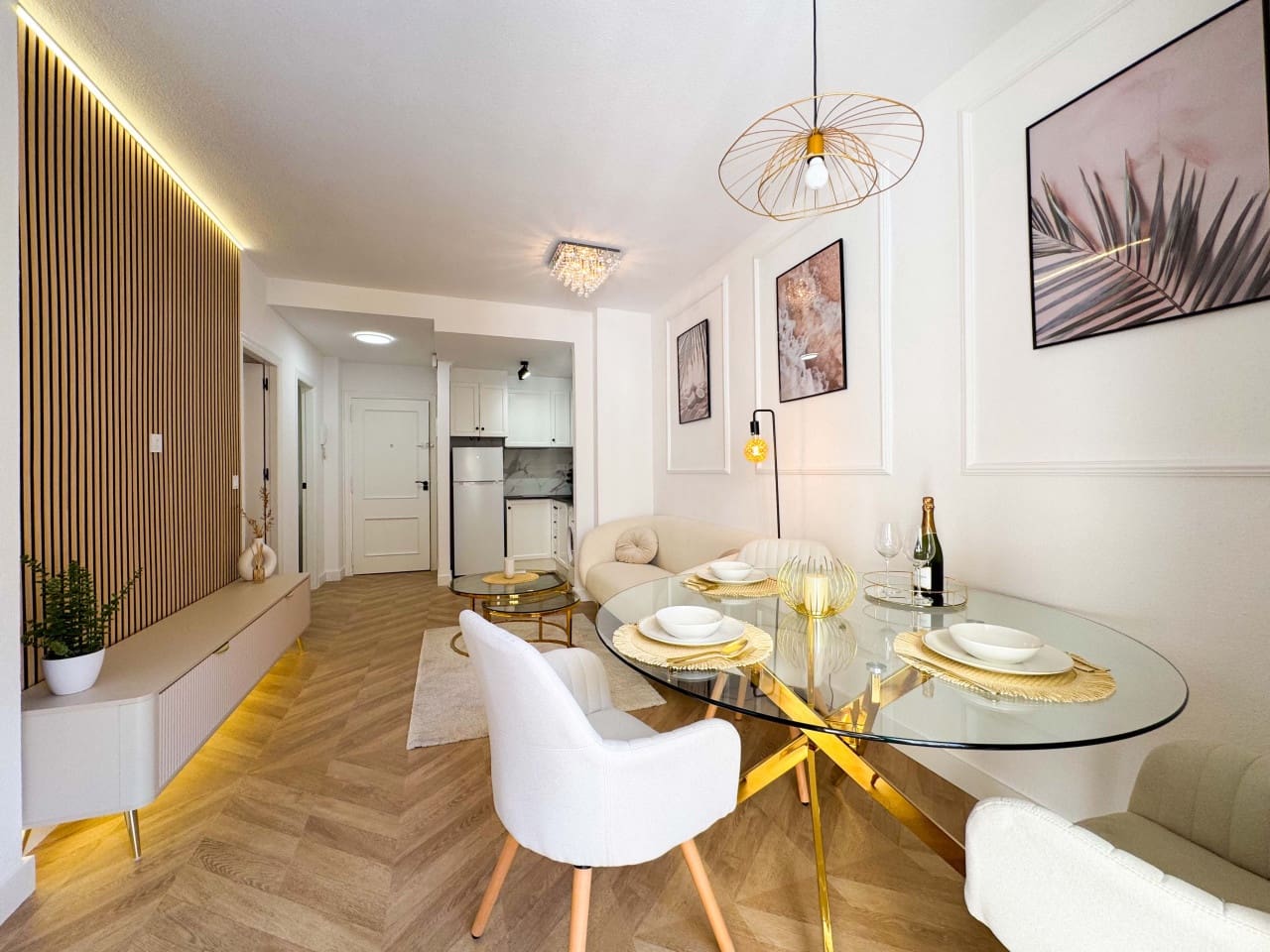 2 soveværelse Lejlighed til salg i Torrevieja med swimmingpool - € 169.000 (Ref: 9308138)