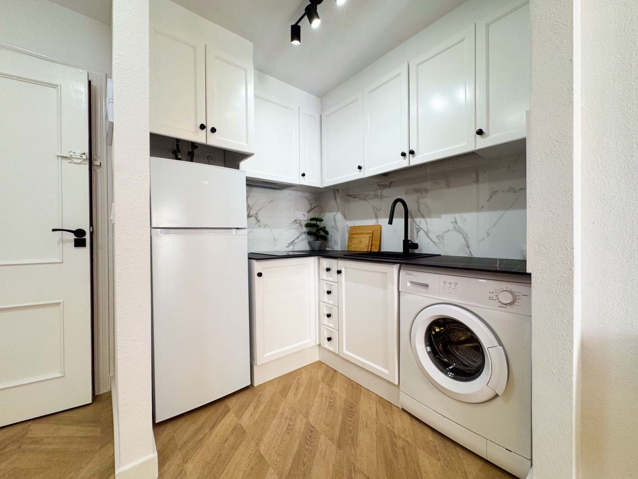 2 soveværelse Lejlighed til salg i Torrevieja med swimmingpool - € 169.000 (Ref: 9308138)