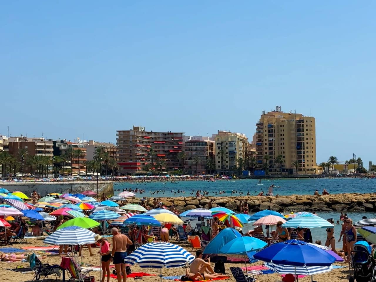 2 soveværelse Lejlighed til salg i Torrevieja med swimmingpool - € 169.000 (Ref: 9308138)