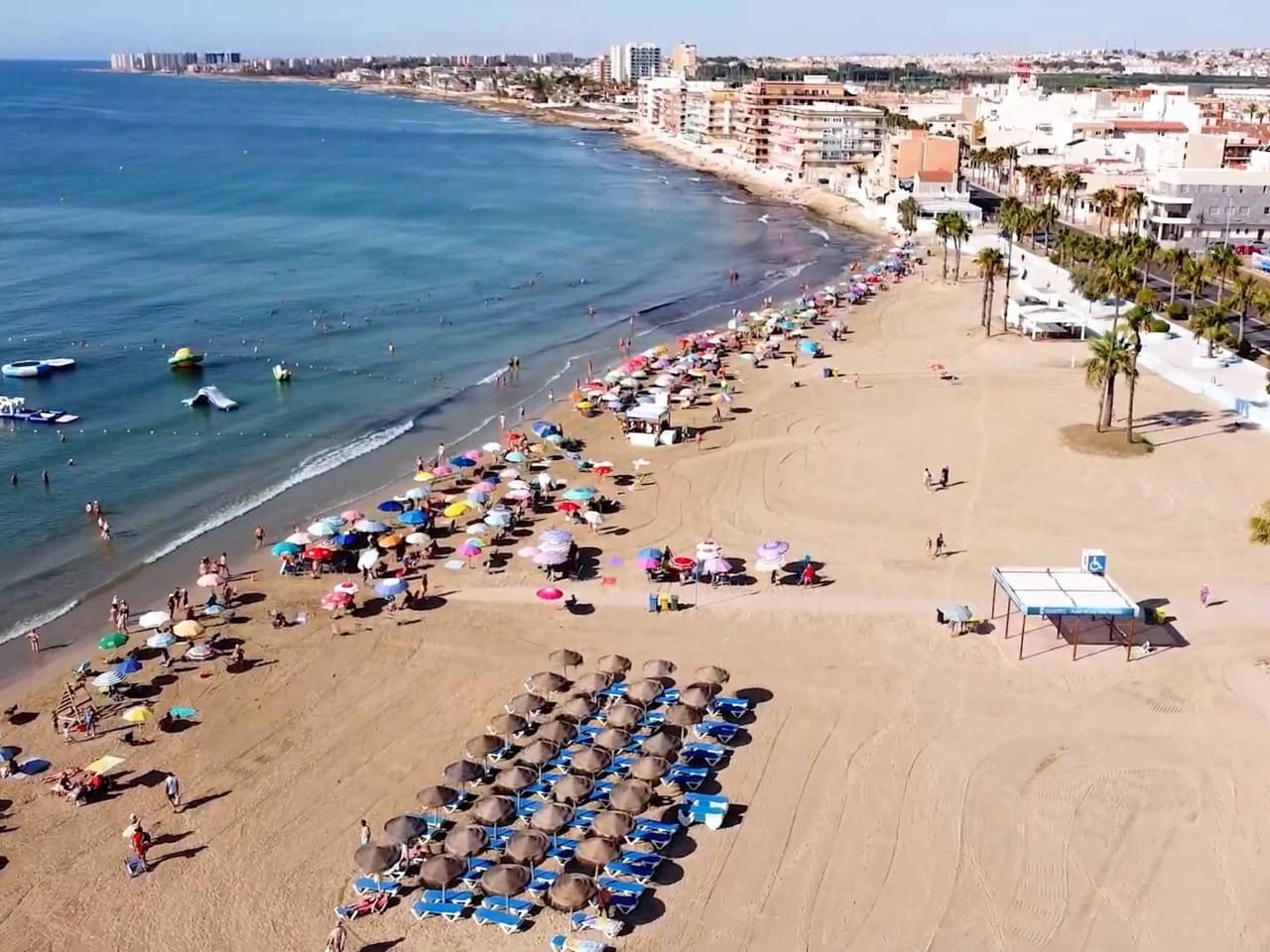 2 soveværelse Lejlighed til salg i Torrevieja med swimmingpool - € 169.000 (Ref: 9308138)