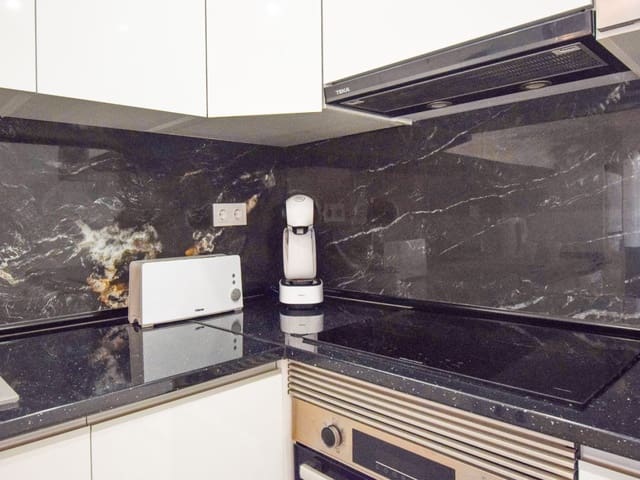 1 makuuhuone Huoneisto myytävänä paikassa Playa del Cura, Torrevieja mukana uima-altaan - 170 000 € (Ref: 9308139)