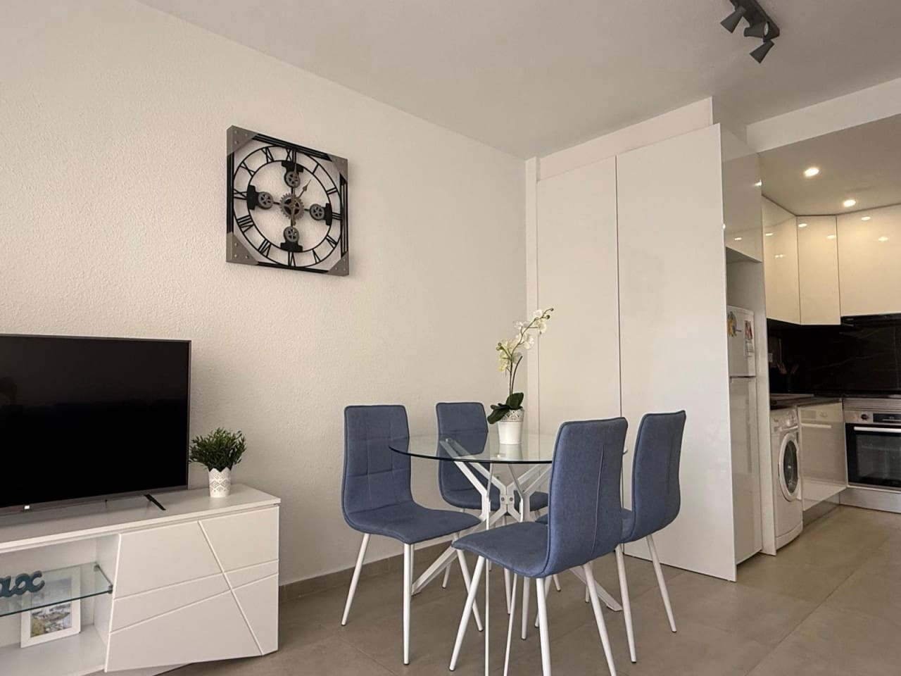 1 makuuhuone Huoneisto myytävänä paikassa Torrevieja mukana uima-altaan - 170 000 € (Ref: 9308139)