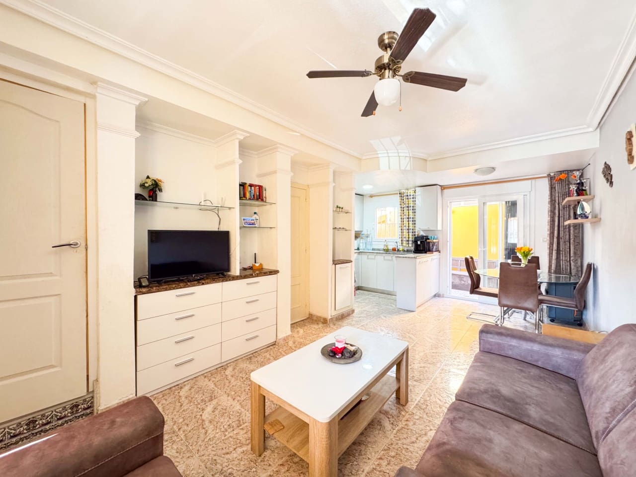 2 soveværelse Byhus til salg i La Regia med swimmingpool garage - € 229.000 (Ref: 9322367)