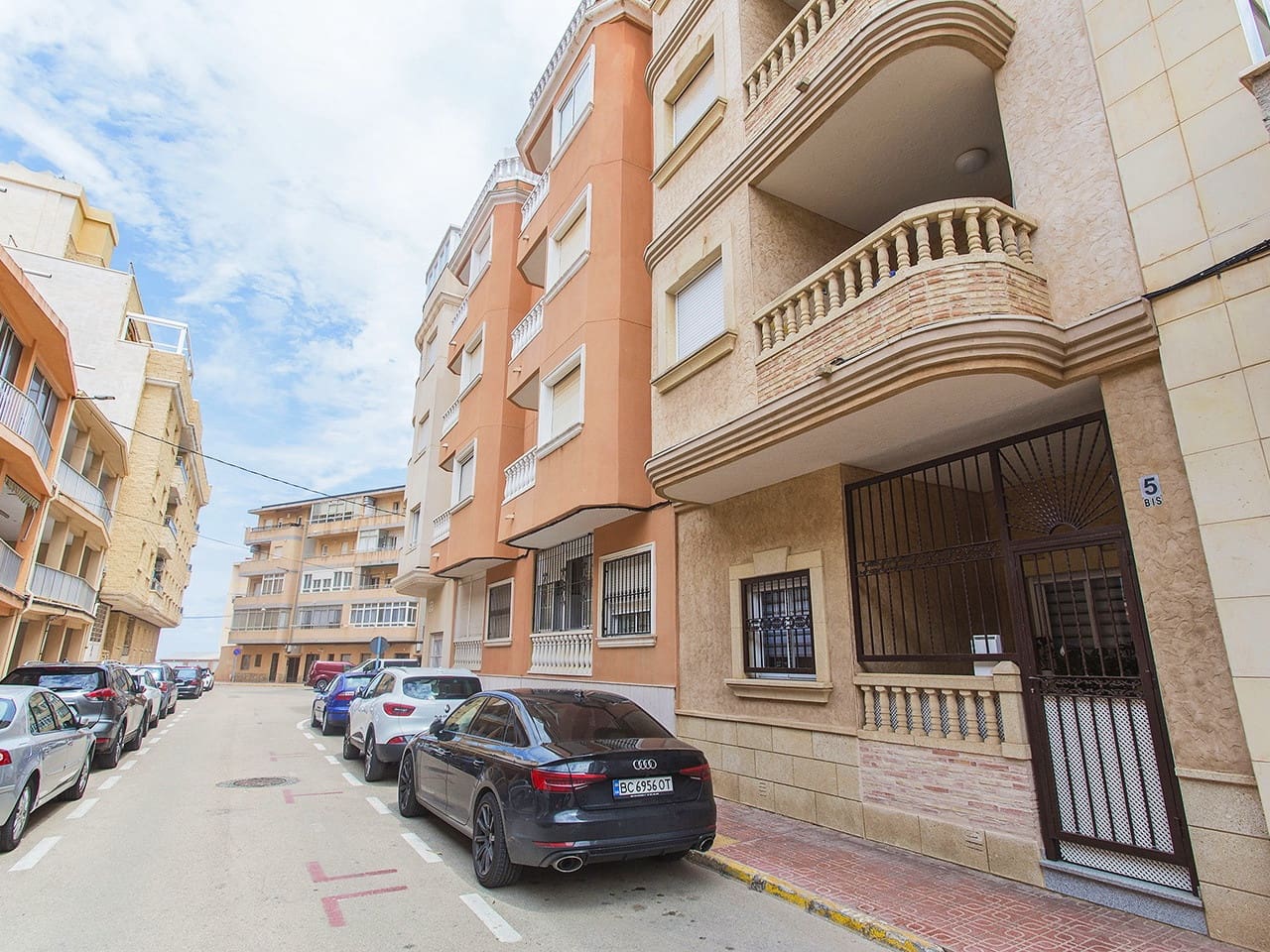 2 sovrum Lägenhet till salu i La Mata - 150 000 € (Ref: 9341607)