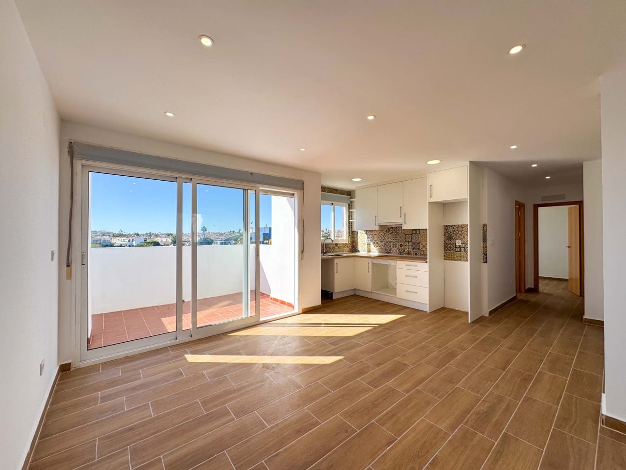 2 sovrum Lägenhet till salu i Orihuela Costa med pool garage - 199 000 € (Ref: 9357861)