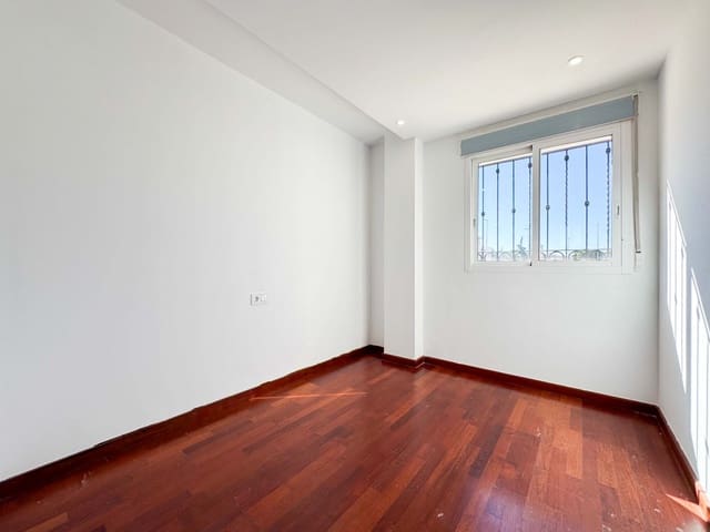 2 sovrum Lägenhet till salu i Punta Prima, Orihuela med pool garage - 199 000 € (Ref: 9357862)