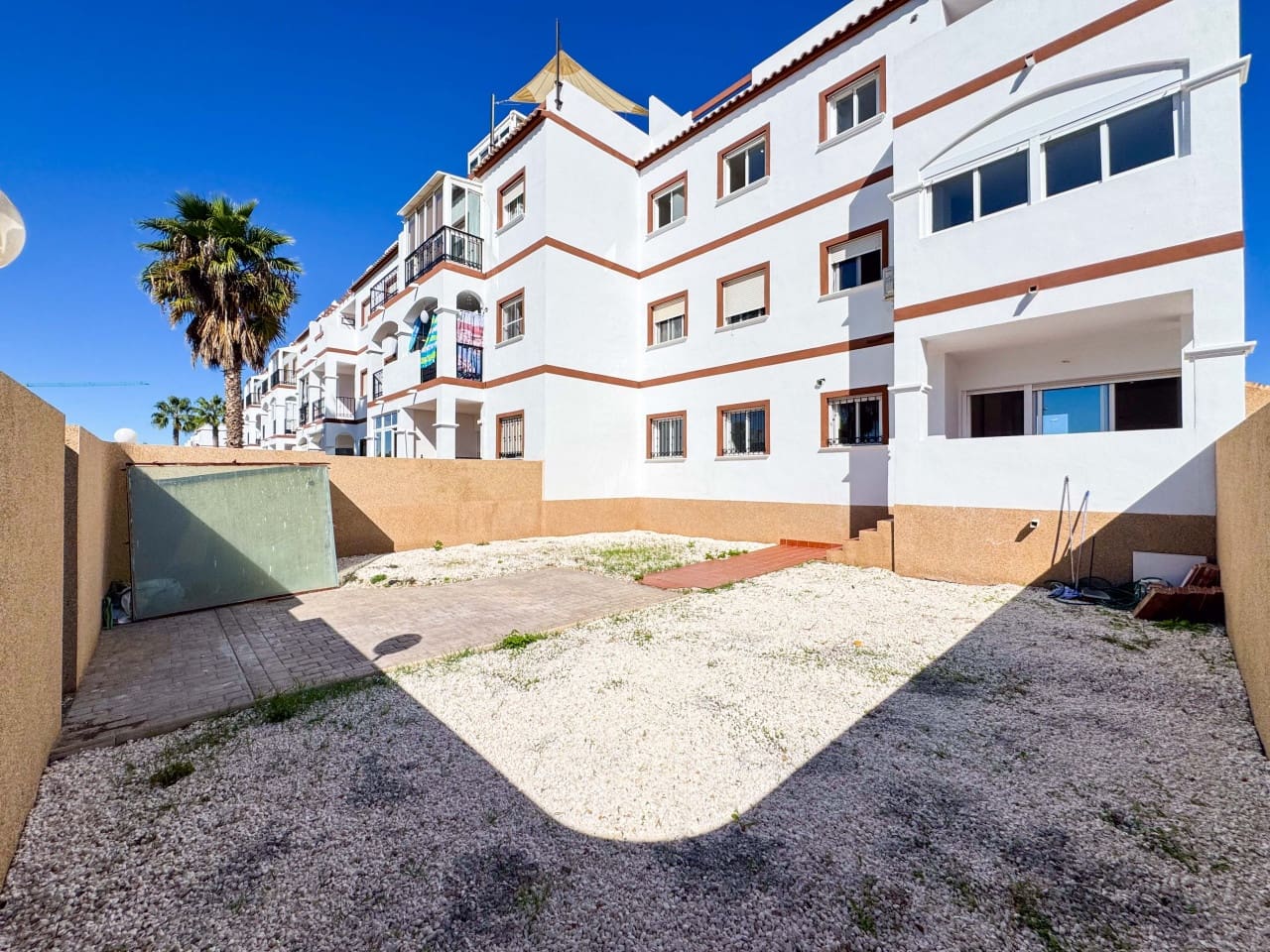 2 sovrum Lägenhet till salu i Orihuela Costa med pool garage - 199 000 € (Ref: 9357862)