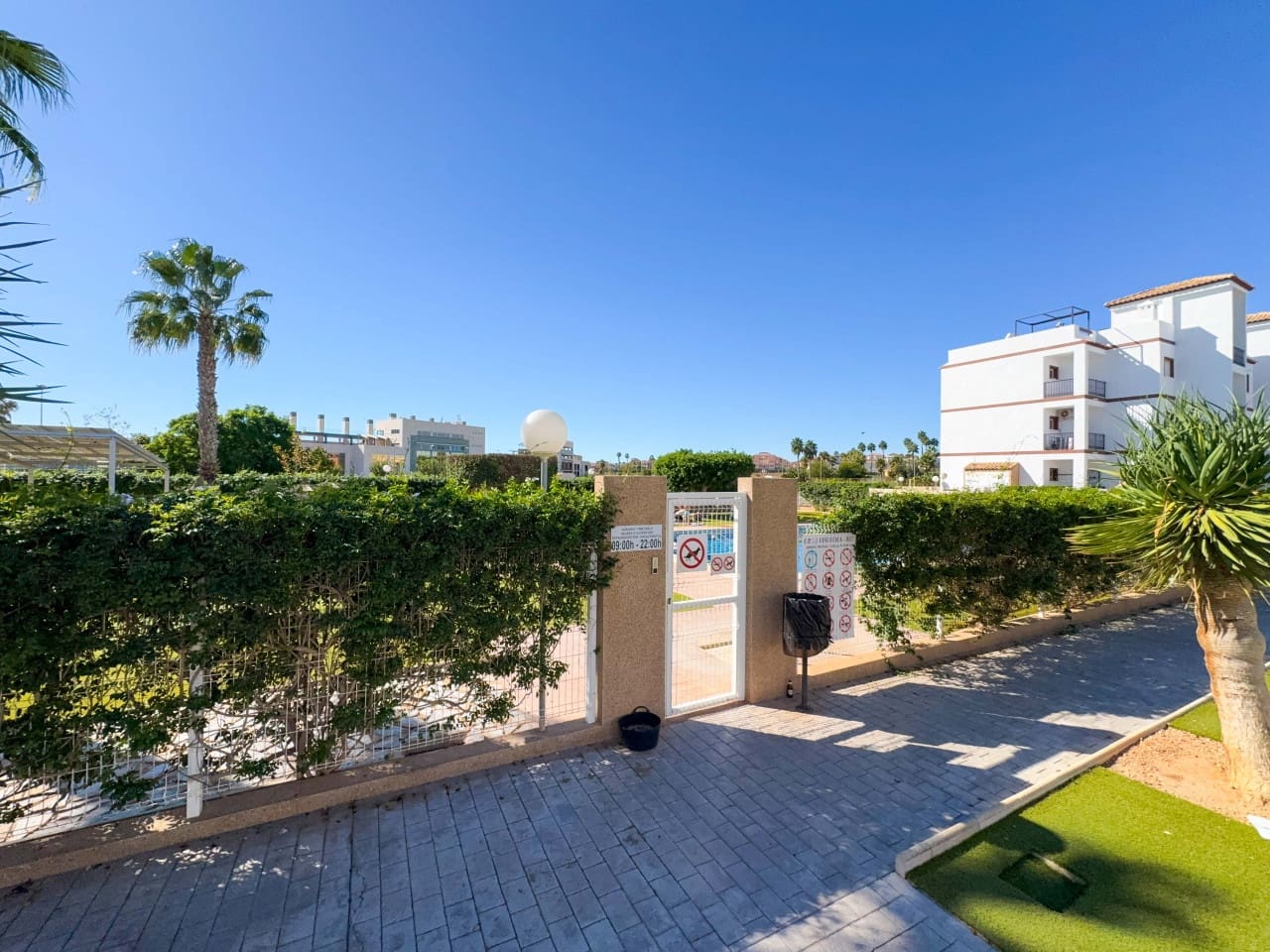 2 sovrum Lägenhet till salu i Orihuela Costa med pool garage - 199 000 € (Ref: 9357862)