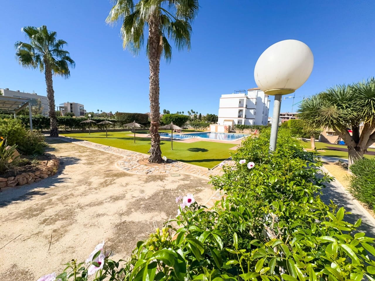 2 sovrum Lägenhet till salu i Orihuela Costa med pool garage - 199 000 € (Ref: 9357862)