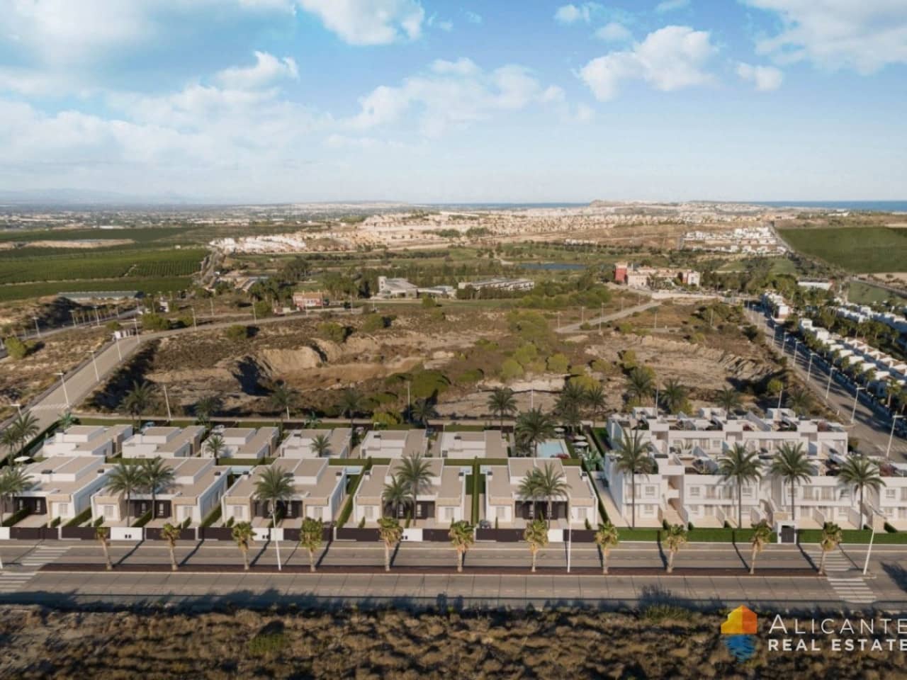 Chalet de 2 habitaciones en Algorfa en venta con piscina - 306.000 € (Ref: 9358968)