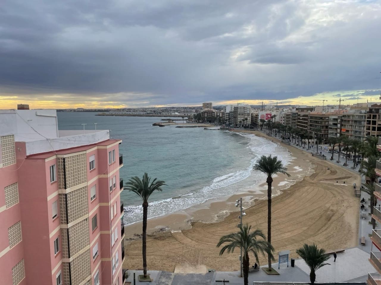 3 sovrum Lägenhet till salu i Torrevieja med pool - 280 000 € (Ref: 9372256)