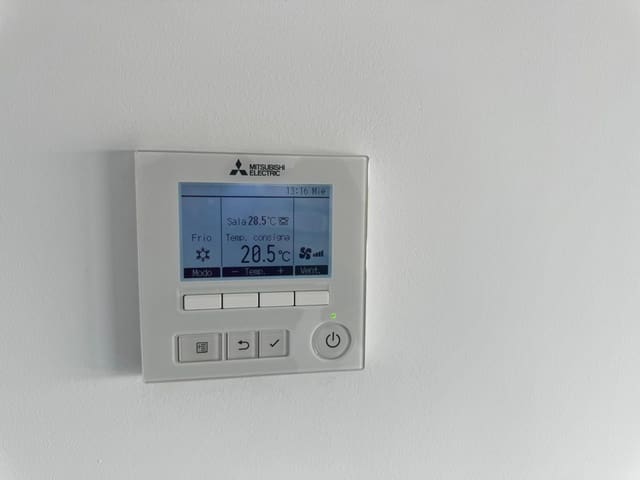 3 chambre Appartement à vendre à Punta Prima, Orihuela avec piscine garage - 469 900 € (Ref: 9380166)