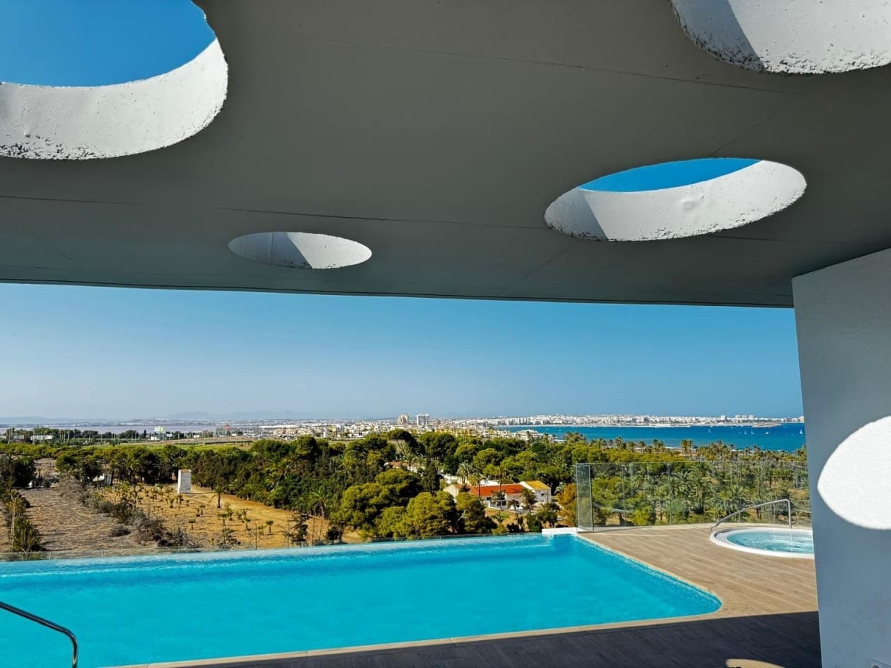 3 sovrum Lägenhet till salu i Orihuela Costa med pool garage - 469 900 € (Ref: 9380166)