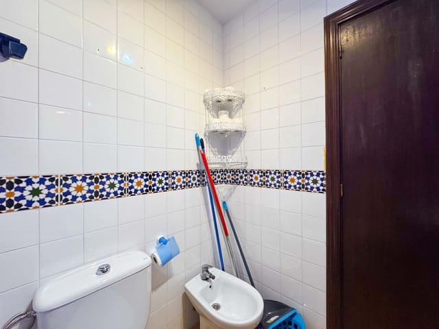 Apartamento de 1 habitación en Nueva Torrevieja, Torrevieja en venta con piscina - 110.000 € (Ref: 9386723)